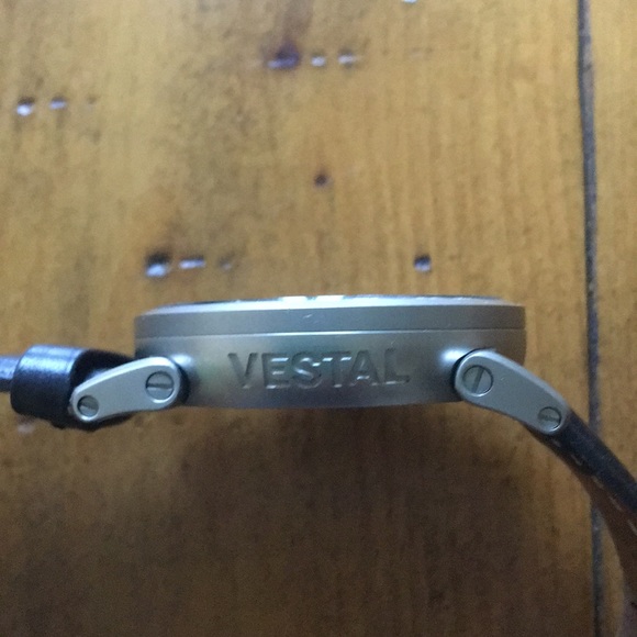 Men’s record player watch. - Picture 5 of 13